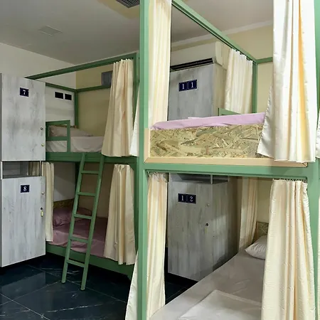 Canarin Hostel